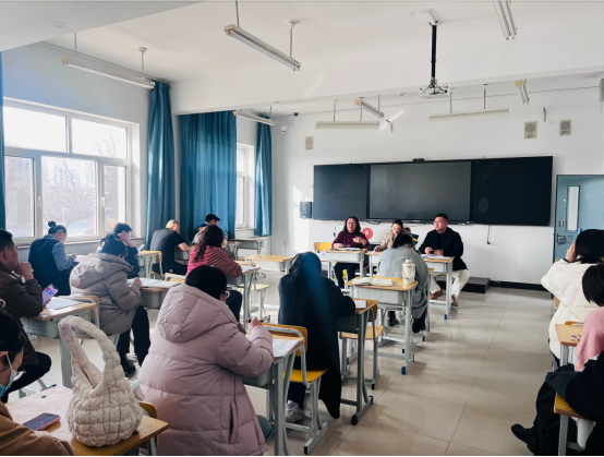 管理服务学院召开学期初班主任会议(2)186.png